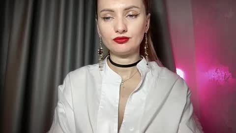 Snapshot of viola_1 chatting on 10.19.25 Funny girl online show from 10.19.25