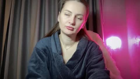 Snapshot of viola_1 chatting on 10.23.25 Funny girl online show from 10.23.25