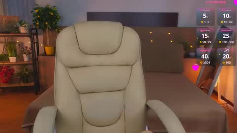 Snapshot of viola__shy chatting on 05.27.26 Viola online show from 05.27.26
