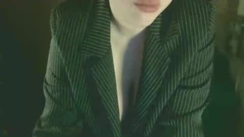 Snapshot of viola_bunny chatting on 01.23.25 Viola Bunny online show from 01.23.25