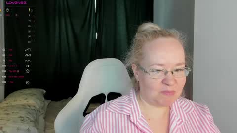 violasmithh online show from 05.20.26