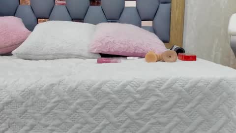 violeet_gray online show from 03.08.25