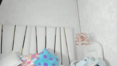 violeet_gray online show from 09.24.25