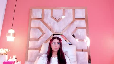 KARLA GAEZ online show from 04.21.26