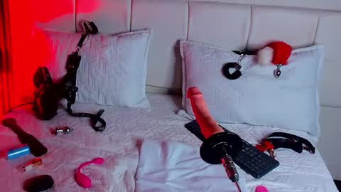 Snapshot of violet_bdsm chatting on 10.26.25 Violet online show from 10.26.25