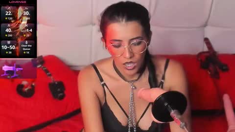 Snapshot of violet_bdsm chatting on 11.20.25 Violet online show from 11.20.25