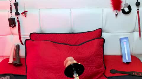 Snapshot of violet_bdsm chatting on 02.02.26 Violet online show from 02.02.26