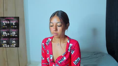 Violet and Casper online show from 12.12.24