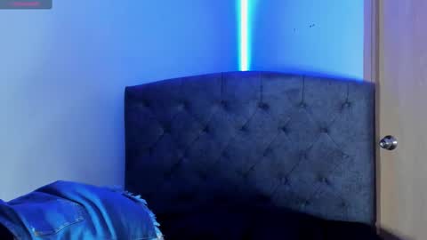 Violet and Casper online show from 02.21.25