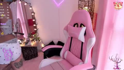 violet online show from 12.30.24