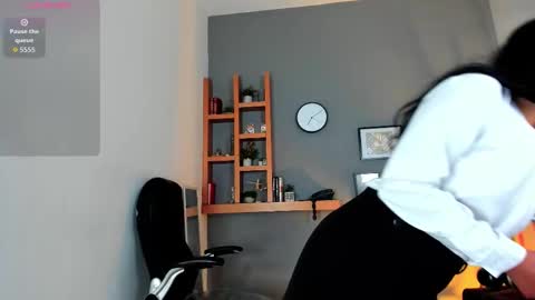 Snapshot of violet_kumar chatting on 12.01.25 violet_kumar online show from 12.01.25