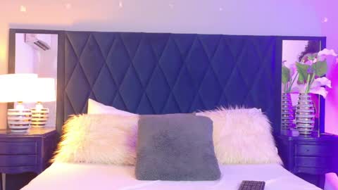 Violet  online show from 05.03.26