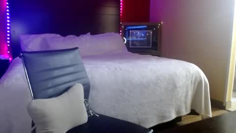 Snapshot of violet_winter97 chatting on 02.22.26 violet_winter97 online show from 02.22.26