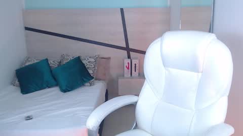 Violeta leon online show from 01.21.25