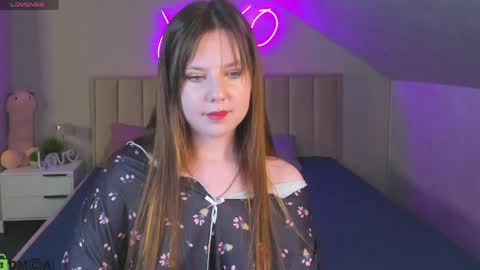 Snapshot of violeta_paul chatting on 06.07.26 Violeta online show from 06.07.26