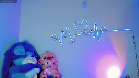 Snapshot of violeta_r_01 chatting on 06.09.26 violeta_r_01 online show from 06.09.26