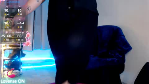 Snapshot of violetabitch chatting on 02.24.25 Violetta Morningstar online show from 02.24.25