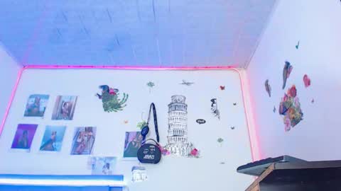 Snapshot of violetaconny chatting on 02.22.26 violetaconny online show from 02.22.26