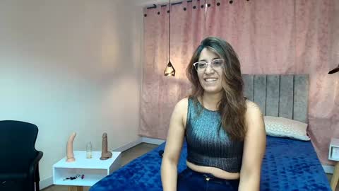 Snapshot of violetascott_ chatting on 12.11.24 VIOLETA online show from 12.11.24