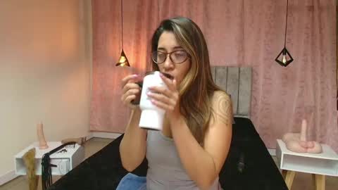 Snapshot of violetascott_ chatting on 02.12.25 VIOLETA online show from 02.12.25