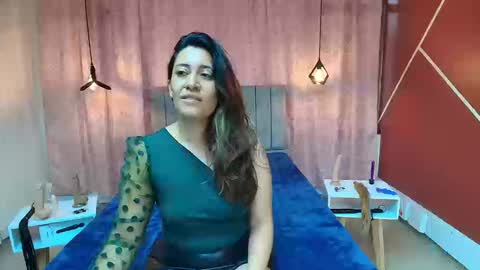 Snapshot of violetascott_ chatting on 09.11.25 VIOLETA online show from 09.11.25
