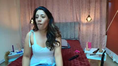 Snapshot of violetascott_ chatting on 12.04.25 VIOLETA online show from 12.04.25