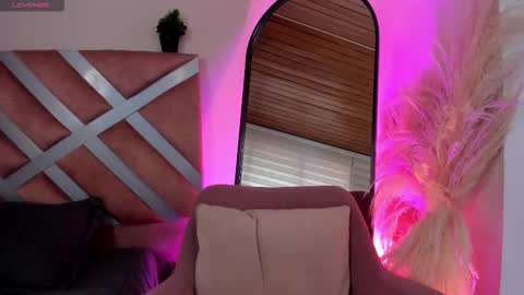 Snapshot of violetcollins_ chatting on 10.30.25 Call me Violet online show from 10.30.25