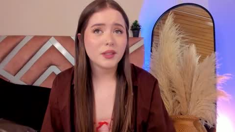 Snapshot of violetcollins_ chatting on 11.18.25 Call me Violet online show from 11.18.25