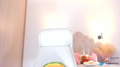 Snapshot of violeth___ chatting on 01.16.25 violeth___ online show from 01.16.25