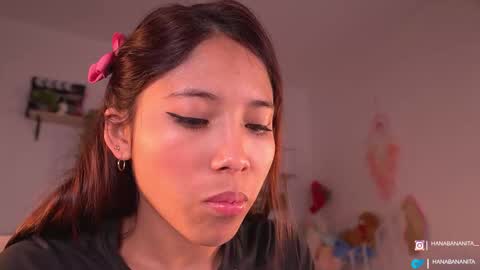 Snapshot of violeth___ chatting on 10.16.25 violeth___ online show from 10.16.25