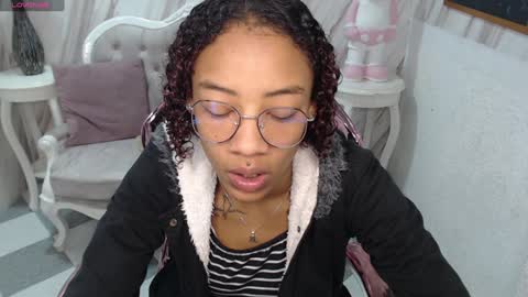 violeth_b online show from 12.17.24