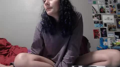 Violet Hooper online show from 09.24.25