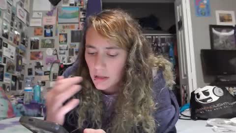 Violet Hooper online show from 05.06.26