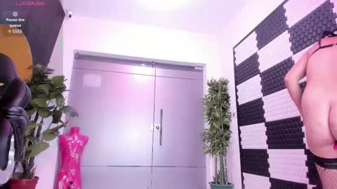 VioletLux online show from 11.27.25