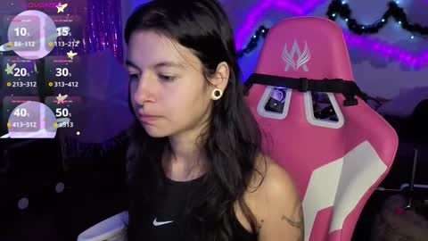 Snapshot of violetqs chatting on 01.07.26 online show from 01.07.26