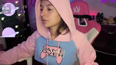 Snapshot of violetqs chatting on 01.09.26 online show from 01.09.26