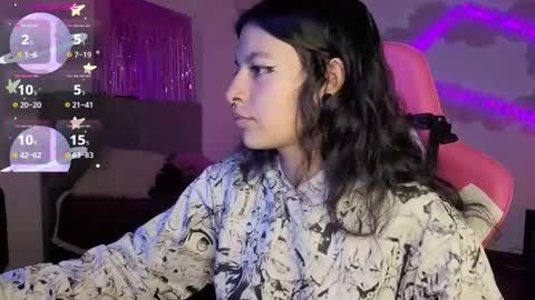 Snapshot of violetqs chatting on 02.10.26 online show from 02.10.26