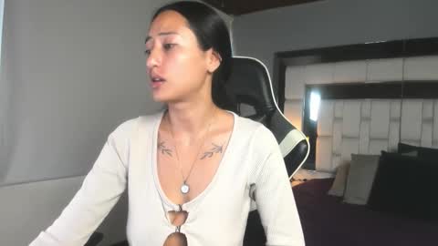 violetskinny online show from 12.04.25