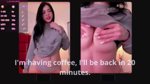 Snapshot of violetsmith_3 chatting on 10.14.25 Violeta online show from 10.14.25