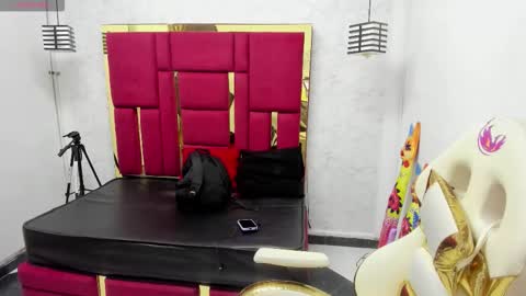 Snapshot of violetsmith_3 chatting on 10.21.25 Violeta online show from 10.21.25