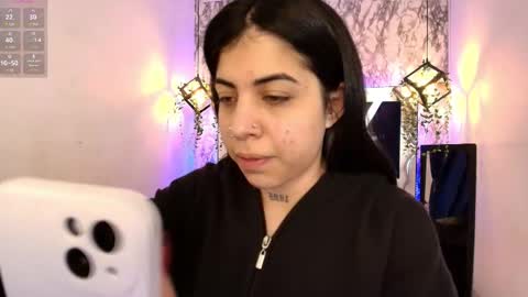 Snapshot of violetsmith_3 chatting on 11.11.25 Violeta online show from 11.11.25