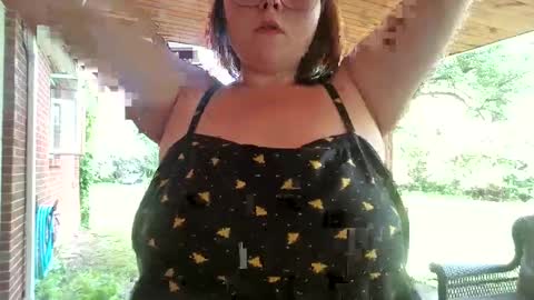 Snapshot of violetsunflower chatting on 05.25.26 VioletSunflower online show from 05.25.26