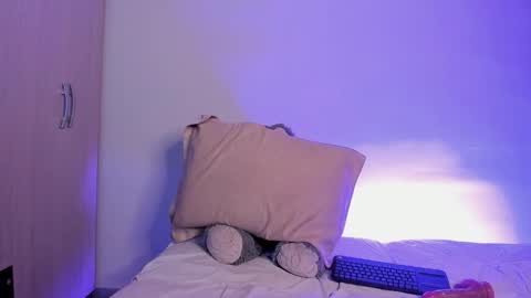 Snapshot of violett2006 chatting on 02.13.26 violeta online show from 02.13.26