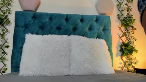 violett  rousee online show from 10.26.25