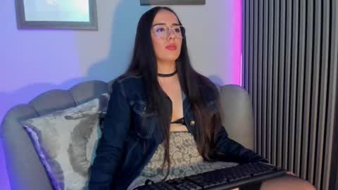  VIOLETT online show from 11.30.25