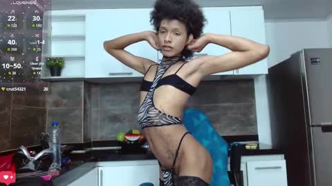 V I O L E T T E  online show from 01.07.26