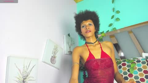 Snapshot of violett_salvatore chatting on 04.23.26 V I O L E T T E online show from 04.23.26