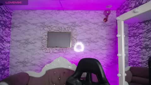 Violetta  online show from 02.25.25