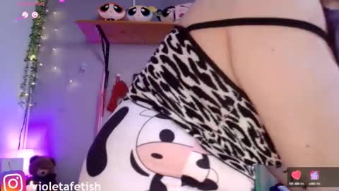 Snapshot of violettasexycam chatting on 09.25.25 violetafetish online show from 09.25.25