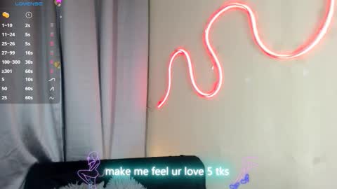 Snapshot of violettelynn_ chatting on 02.17.26 Violetta Morningstar online show from 02.17.26